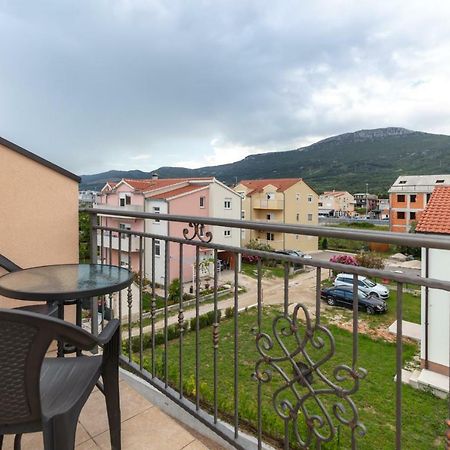 Villa Apartments Kordic คาชเตลา ภายนอก รูปภาพ