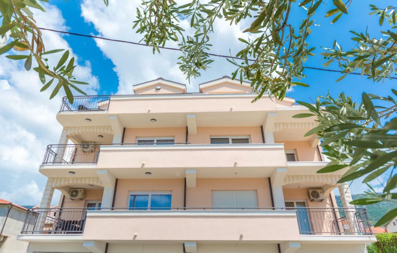 Villa Apartments Kordic คาชเตลา ภายนอก รูปภาพ