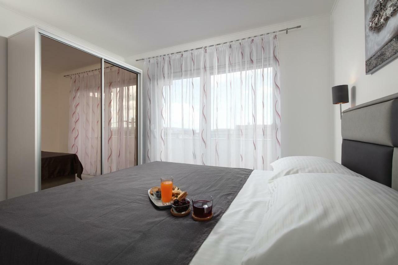 Villa Apartments Kordic คาชเตลา ภายนอก รูปภาพ