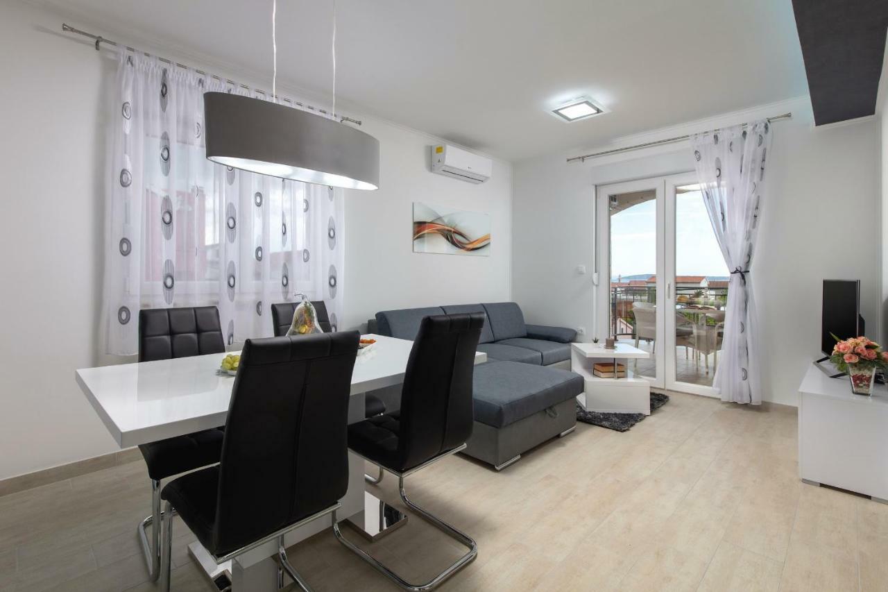 Villa Apartments Kordic คาชเตลา ภายนอก รูปภาพ